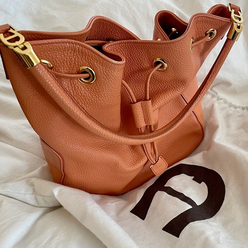 Aigner tote bag